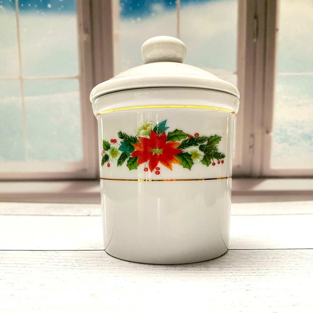 Vtg ROYAL NORFOLK Ceramic/Porcelain HOLIDAY Lidded Sugar Bowl w/Poinsettia Print